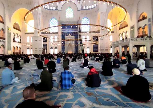 Ramazan Bayramı namazının saatleri belli oldu