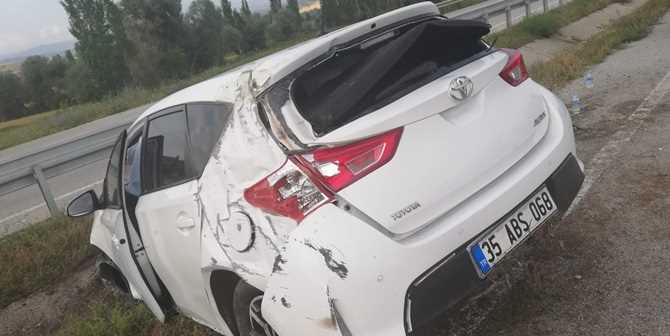 Sungurlu'da Otomobil Bariyerlere Çarptı 1 Yaralı