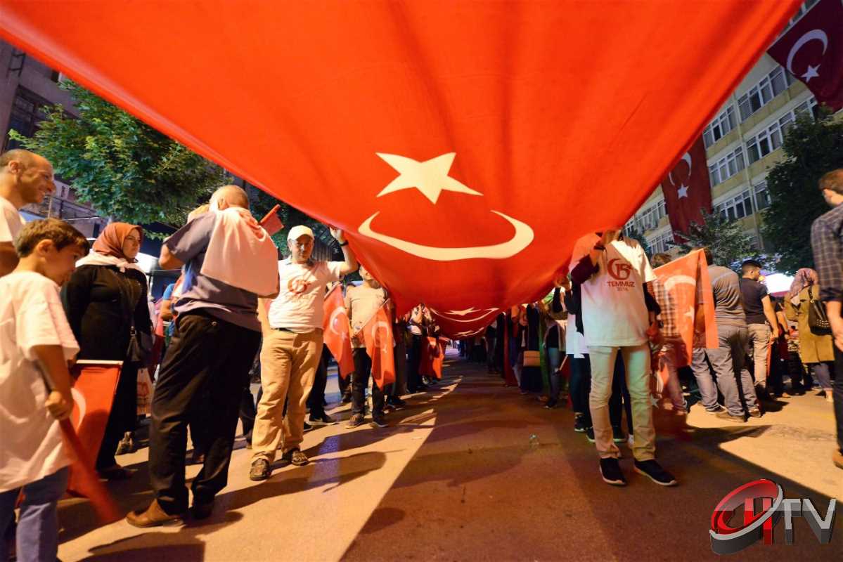 Çorum Meydanları 15 Temmuz'da doldu taştı