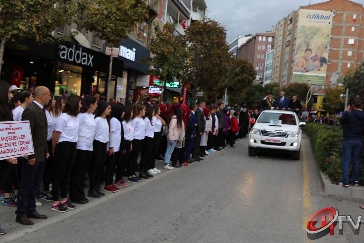 29 EKİM'DE ÇORUMDA COŞKULU KUTLAMA