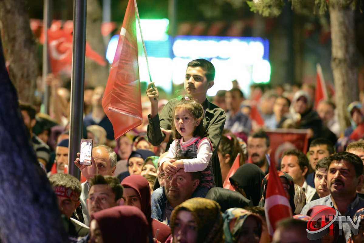 Çorum Meydanları 15 Temmuz'da doldu taştı