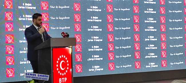 Av. Hüseyin Baş Partisinin Çorum 8. İL Kongresine Katıldı