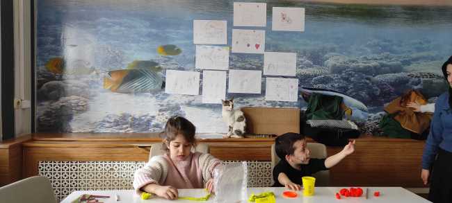 Çocuklar Psikologların Destekleri ile KYK Yurdunda Huzur Buldu