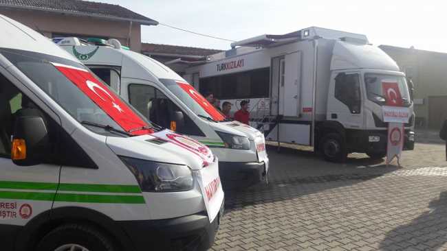 Kızılay Kan toplama aracı ve Cenaze yıkama ve Nakil aracı teslim töreni