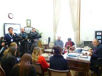 "Uslu, Ulusal Basının Sorularını Yanıtladı" 