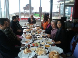 Çorum lu Sanatçılar Vali Çakır'ı ziyaret etti