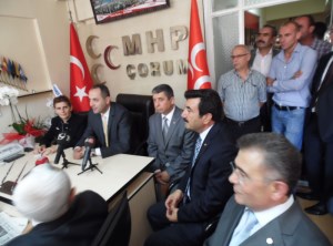 ÇORUM MHP'DE BAYRAMLAŞMA KARELERİ