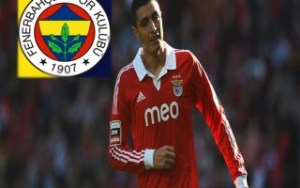 FENERBAHÇE'DE BEKLENEN TRANSFER BİTTİ