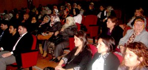 AK KADINLARDAN KUTLU DOĞUM HAFTASI PANELİ