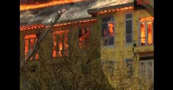 ABD'nin Teksas eyaletine bağlı Houston kentinde çıkan yangın  korkulu anlar yaşattı