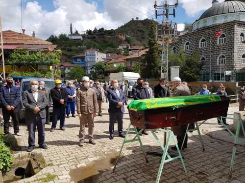 Adisson hastası genç toprağa verildi 