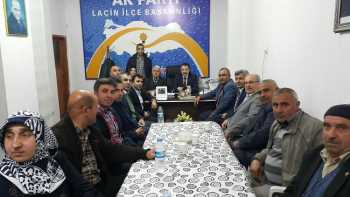 AK PARTİ DEMOKRAT VE MUHAFAZAKAR BİR PARTİDİR