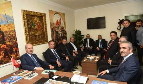 Ak Parti'den MHP’ye anlamlı ziyaret 