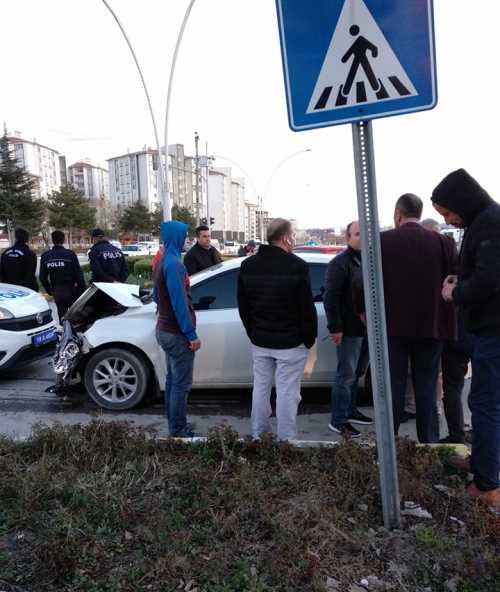 Akşemseddin caddesinde Trafik Kazası