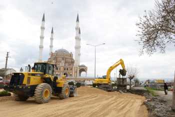 AKŞEMSEDDİN CAMİİNİN  ÇEVRESİ YENİLENİYOR