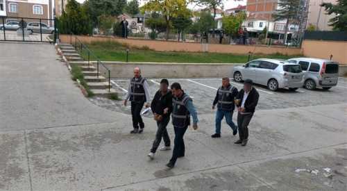 Amasya'da çaldılar Çorum'da Yakalandılar 