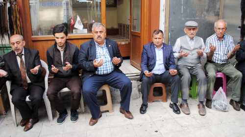 Ayakkabıcılar Arastasında Kandil duası