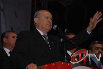 Bahçeli gece mitingleri yaptı!