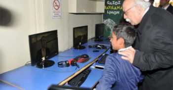 Bakan Avcı internet kafeye giderse..