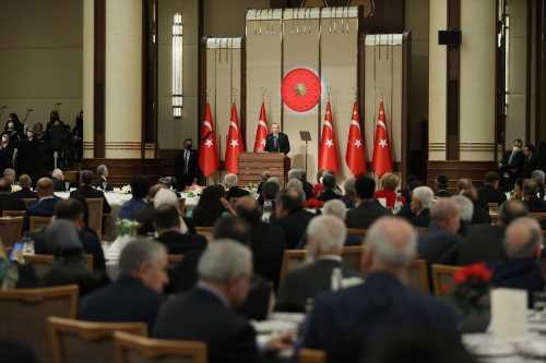 Başkan Erdoğan, eski bakan ve milletvekilleriyle buluştu