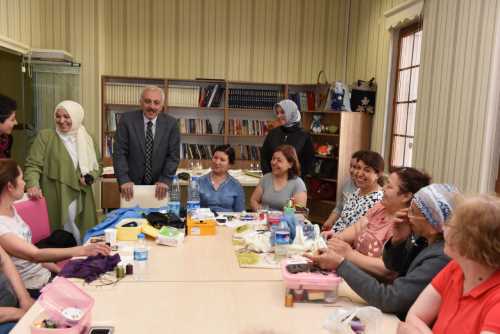 Başkan Gül, Bahçelievler Kadın Kültür Merkezi’ne ziyaret