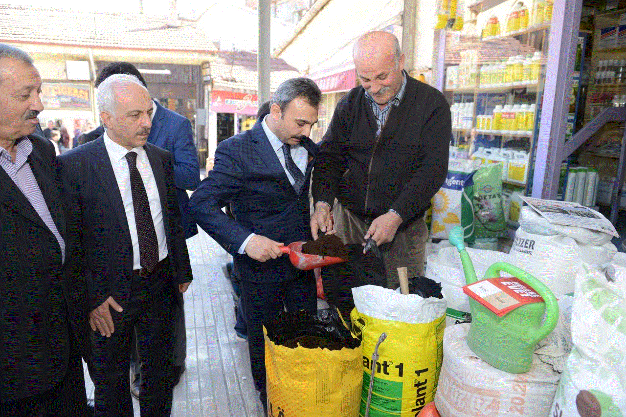 Başkan Külcü, arasta esnafını ziyaret etti