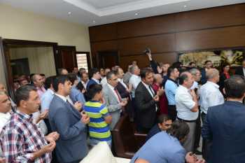 BAŞKAN KÜLCÜ VE VEKİLLER  DUALARLA BAYRAMLAŞTI