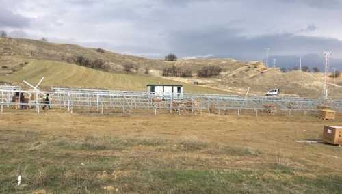 Belediye Başkanı Aydın, Güneş Enerji Sistemi’nin kurulduğu alanda incelemede bulundu.