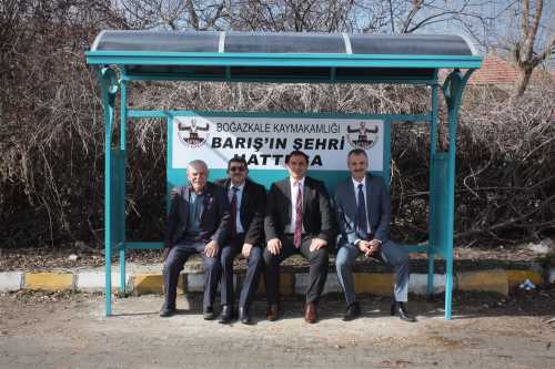 BOĞAZKALE’DE KÖYLERE OTOBÜS DURAĞI