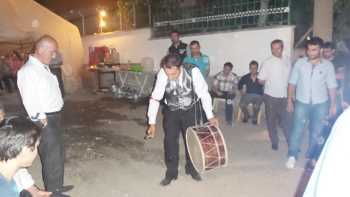 BU DAMAT KENDİ ÇALDI, KENDİ OYNADI