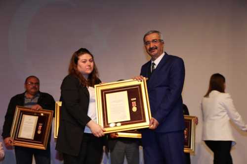 BU VATAN SİZE MİNETTAR