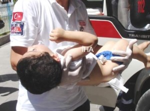 3 yaşındaki çocuk balkondan düştü