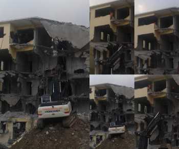 Canlarını hiçe sayarak  seyrettiler