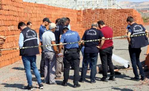 Çep­ni Ma­hal­le­sinde  Erkek cesedi bulundu