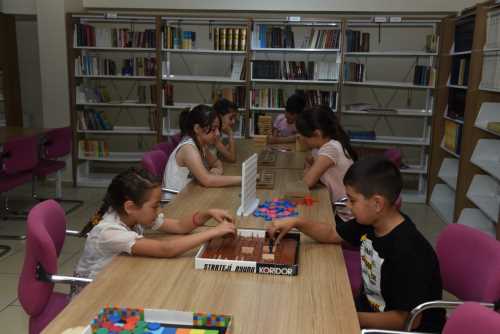 Çocuklar yaz tatilini dolu dolu geçiriyor