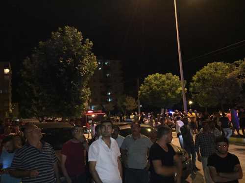 Çorum Bahabey caddesinde henüz nedeni anlaşılamayan 7 katlı binada yangın çıktı 