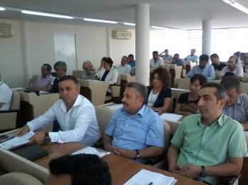 ÇORUM BELEDİYE MECLİSİ TARTIŞMALI KONULARA SAHNE OLDU