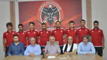 ÇORUM BELEDİYE SPOR YENİ TRANSFERLERİNİ BASINA TANITTI