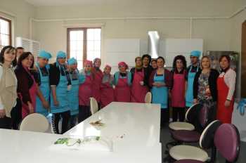 ÇORUM BELEDİYESİ ENGELLİ MERKEZİNDE AŞURE PİŞİRDİLER