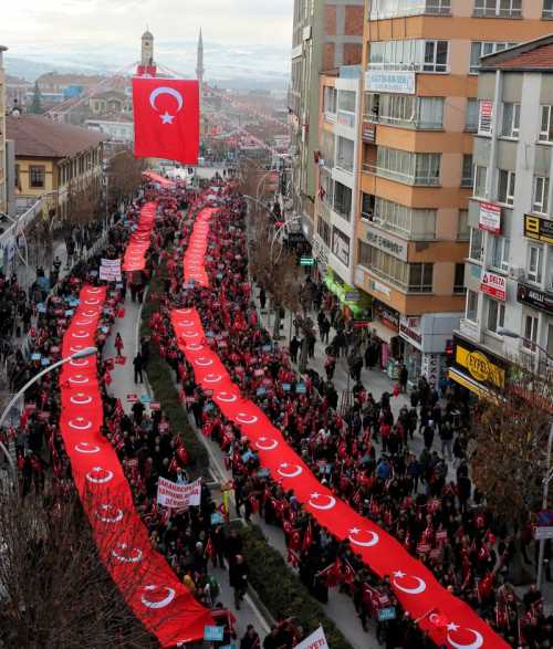 Çorum'da "Terörü Telin ve Milli Birlik Yürüyüşü"ne 20 bin kişi katıldı
