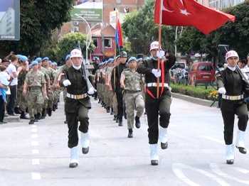 ÇORUM'DA 30 AĞUSTOS ZAFER BAYRAMI KUTLAMALARINI TIKLA İZLE 