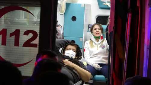 Çorum'da Ambulansla Otomobil Çarpıştı 5 Kişi Yaralandı