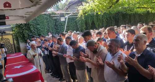 Çorum'da Darbe Şehitler için Gıyabi Cenaze Namazı Kılındı