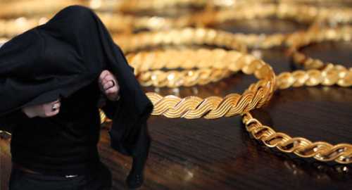 ÇORUM’DA DİNLENME TESİSLERİNDE MOLA SIRASINDA 4 KİLO 660 GRAM ALTIN ÇALINDI!