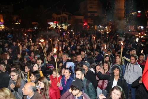 ÇORUM'DA FENER ALAYI GENÇLERİ COŞTURDU 