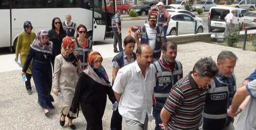 Çorum'da FETÖ iddiasıyla gözaltına alınan 4’ü kadın 17 kişi adliyeye sevk edildi