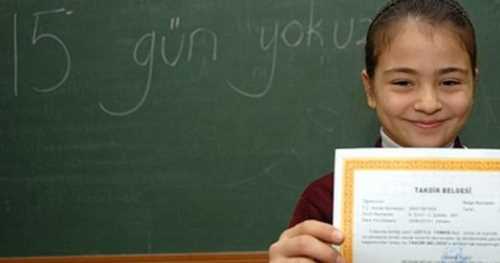 Çorum'da öğrencilerin karne sevinci bu gün