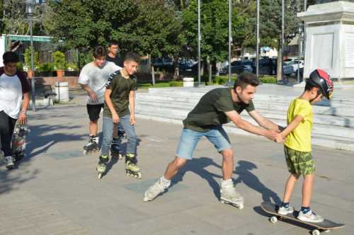 Çorum’da paten tutkunu gençler, Aşgın'dan pist istiyor