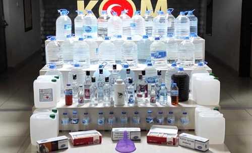 Çorum'da sahte içki üreten iki şüpheli yakalandı