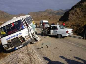 Çorum'da Trafik Kazası: 4 Yaralı